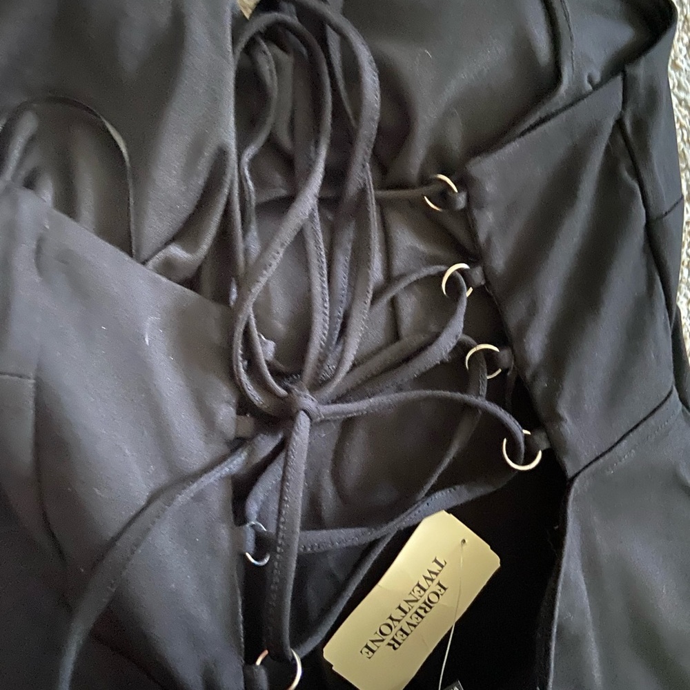 Dress - Picture 3 of 7